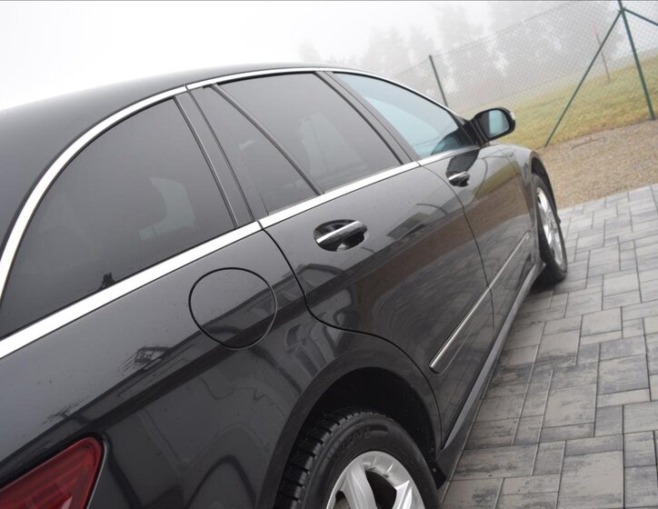 Mercedes-Benz Třídy R Kombi 3,0 l 140 kw