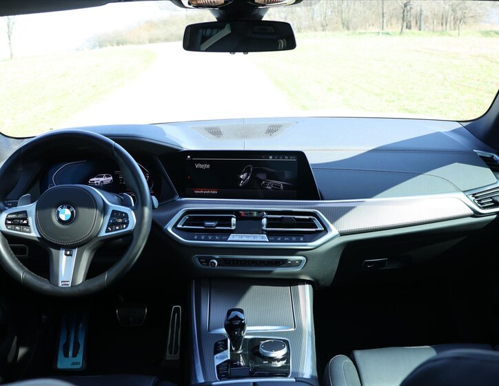 BMW X5 SUV / Terénní 3,0 l 250 kw