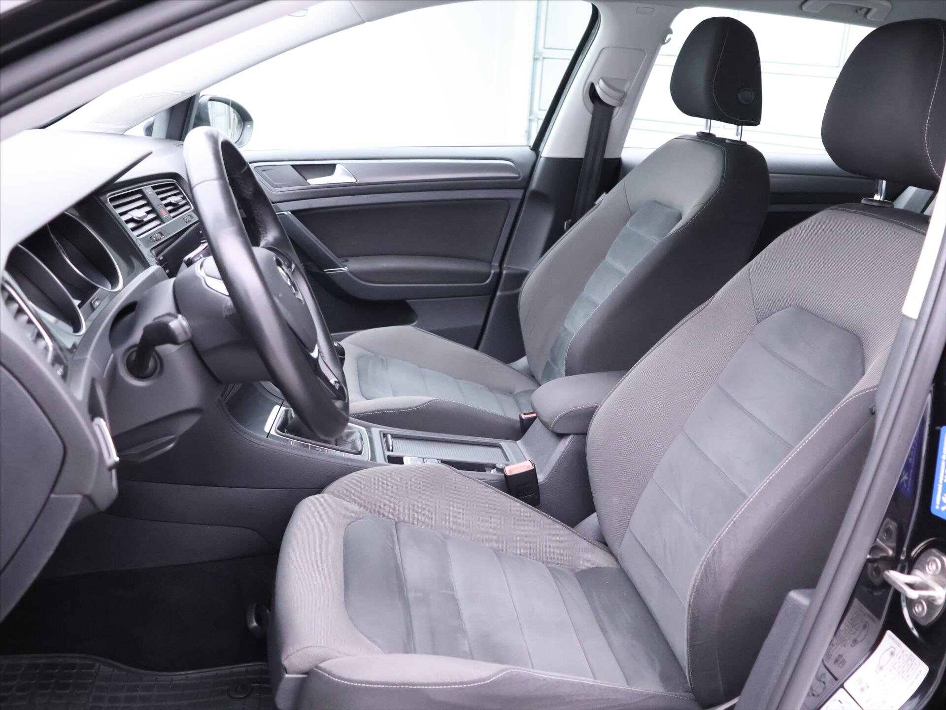 Volkswagen Golf Kombi 999,0 81 kw