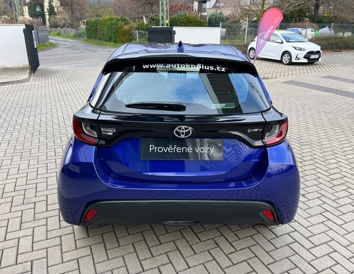 Toyota Yaris 5