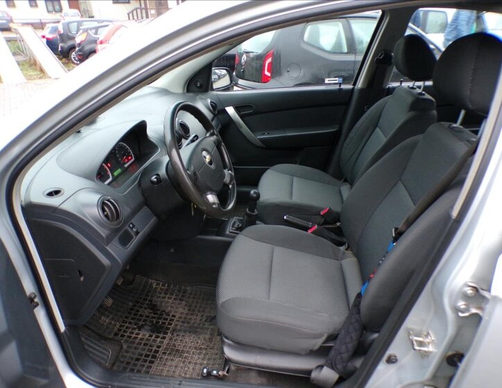 Chevrolet Aveo 11