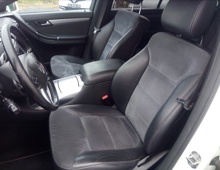 Mercedes-Benz Třídy R 9