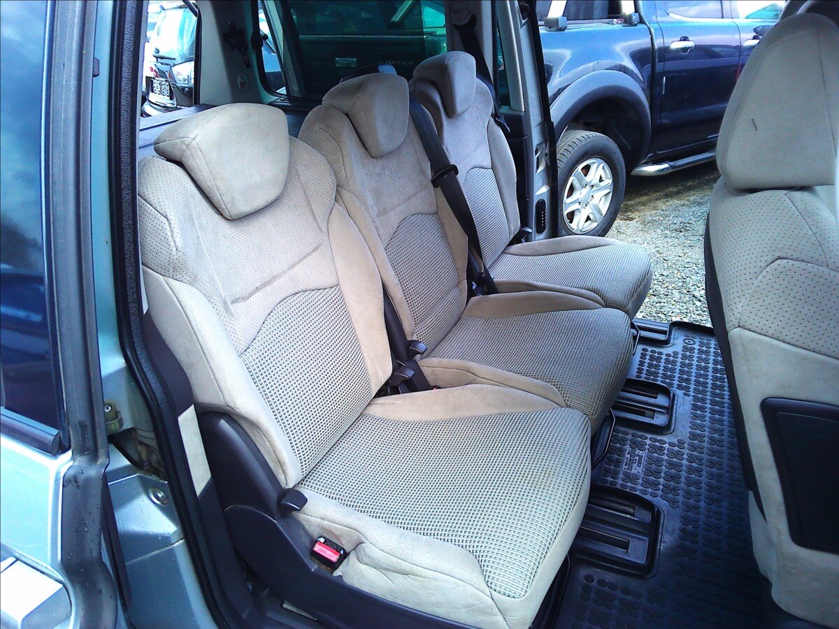 Peugeot 807 MPV 2,0 l 100 kw