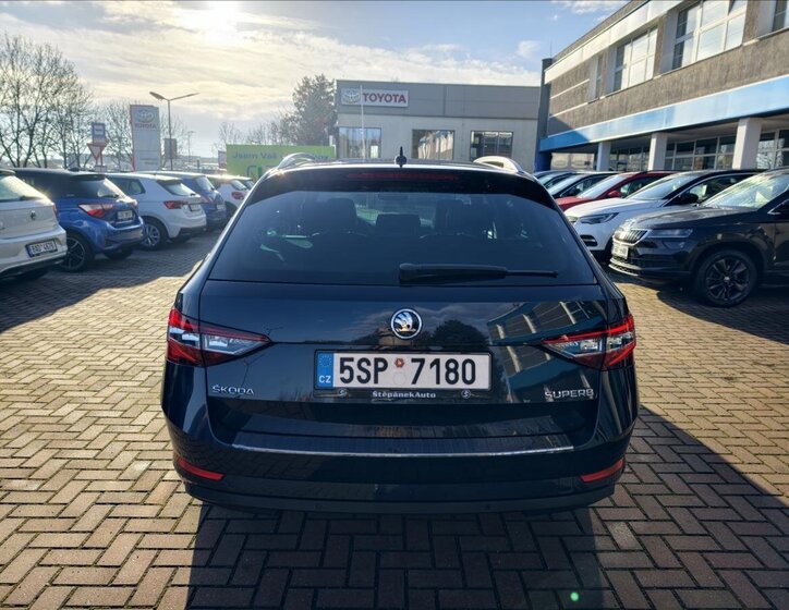 Škoda Superb Kombi 2,0 l 140 kw