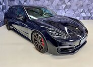 Porsche Panamera 4