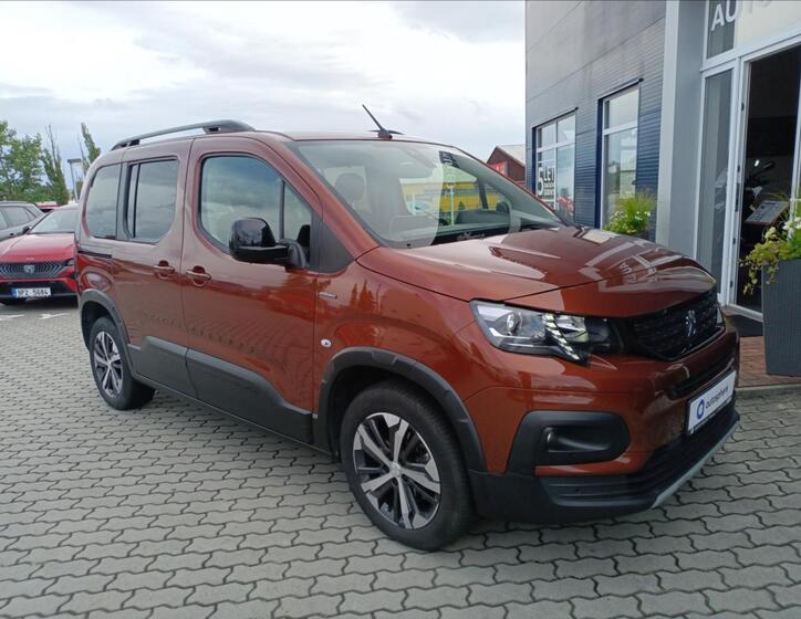 Peugeot Rifter 8