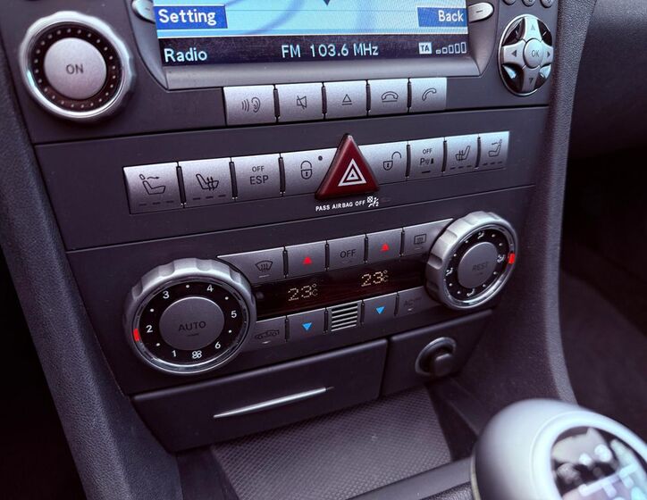 Mercedes-Benz SLK 18