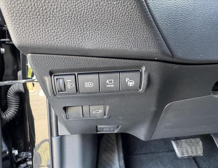 Toyota Corolla Cross 6