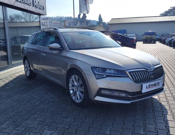 Škoda Superb Kombi 1,5 l 110 kw