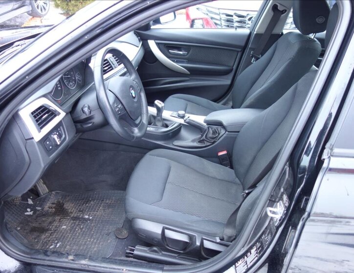 BMW Řada 3 Sedan 2,0 l 105 kw