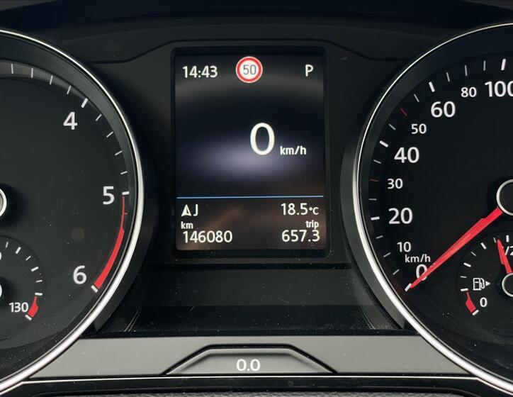 Volkswagen Passat 10