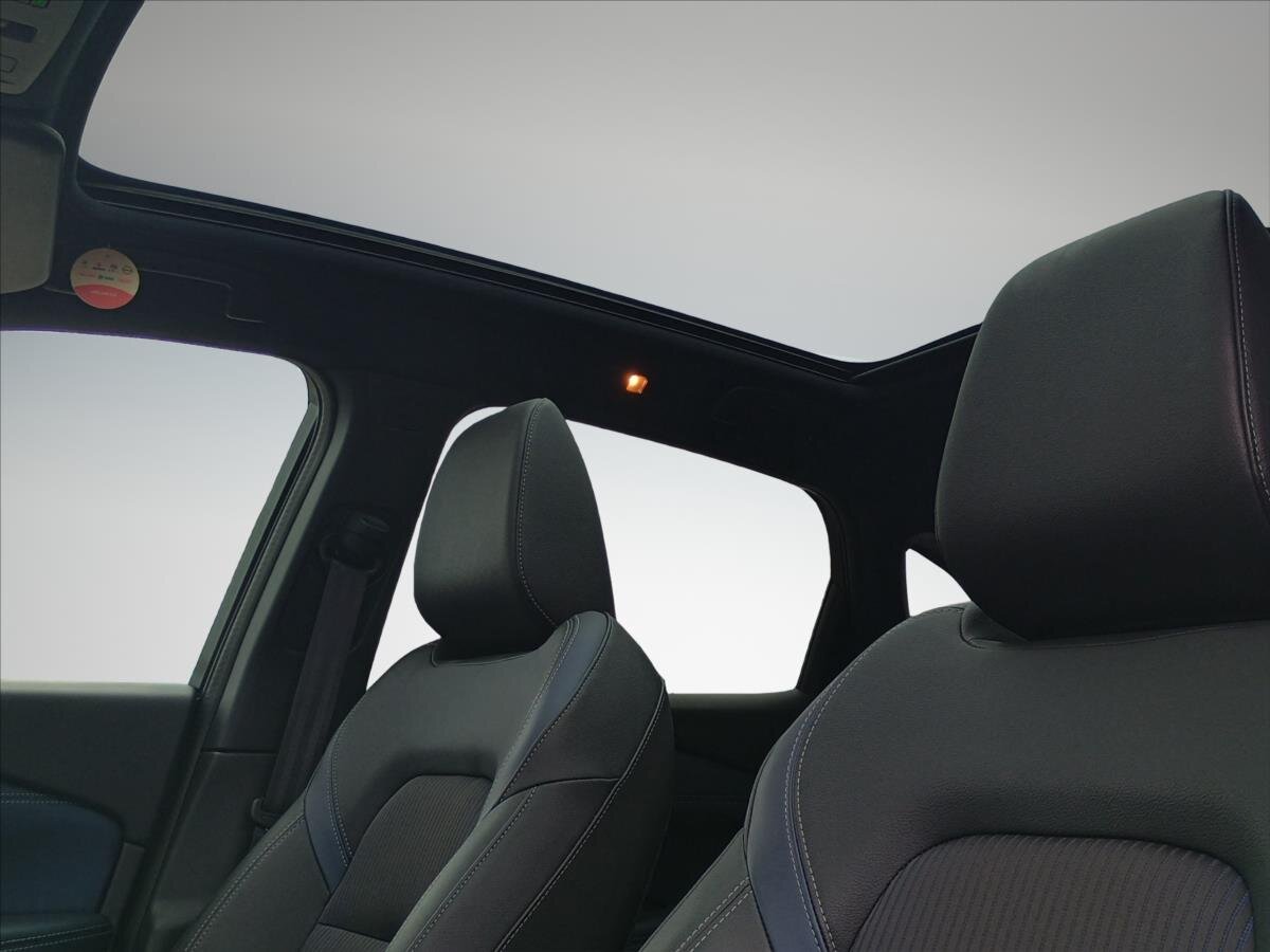 Nissan Qashqai SUV / Terénní 1,3 l 116 kw