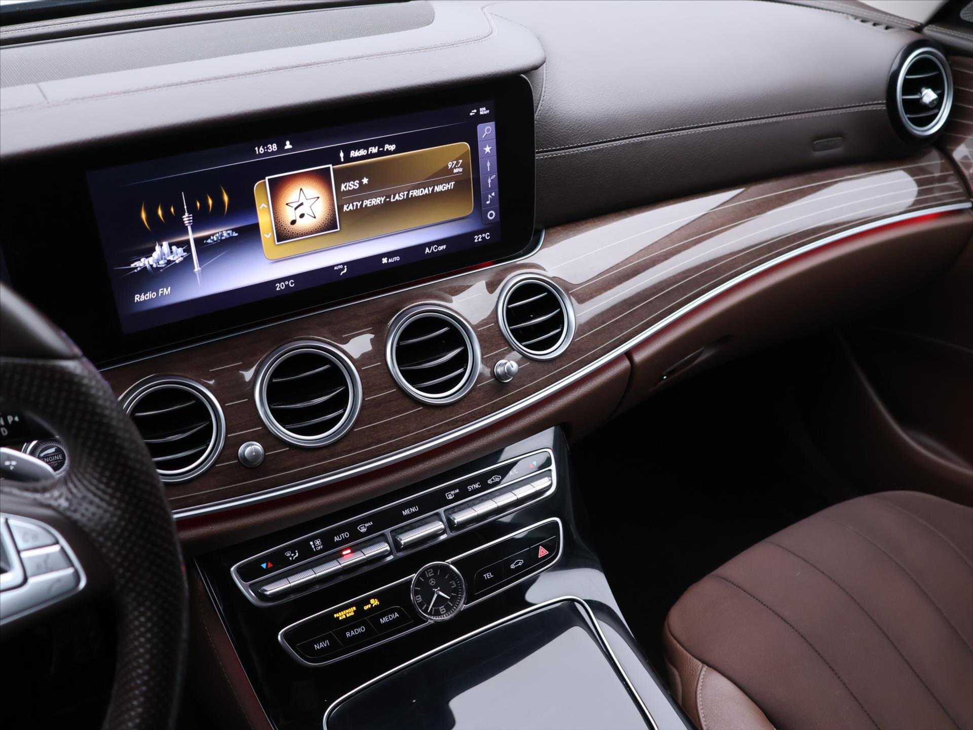 Mercedes-Benz Třídy E Sedan 2,0 l 135 kw