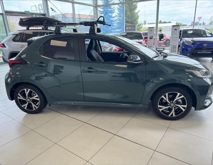 Toyota Yaris 4