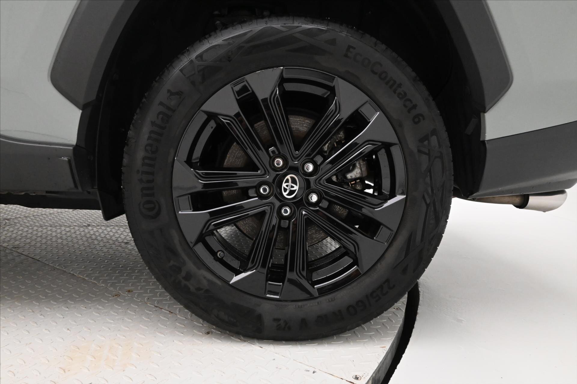 Toyota RAV4 SUV / Terénní 2,0 l 129 kw