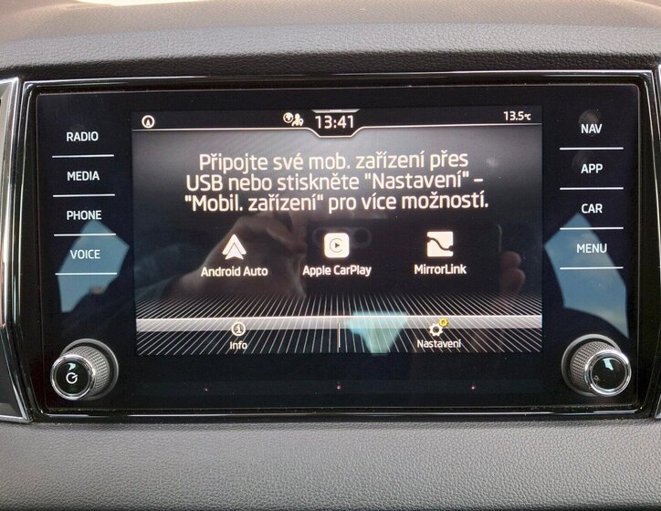 Škoda Karoq SUV / Terénní 1,5 l 110 kw