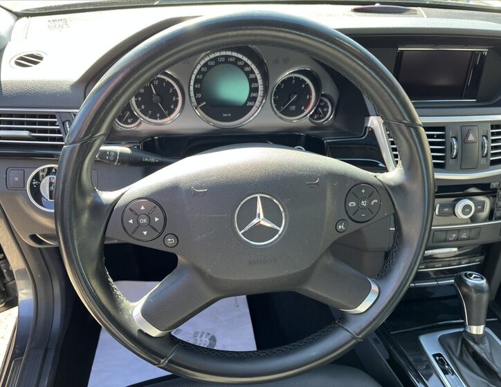 Mercedes-Benz Třídy E Sedan / Limuzína 2,1 l 100 kw