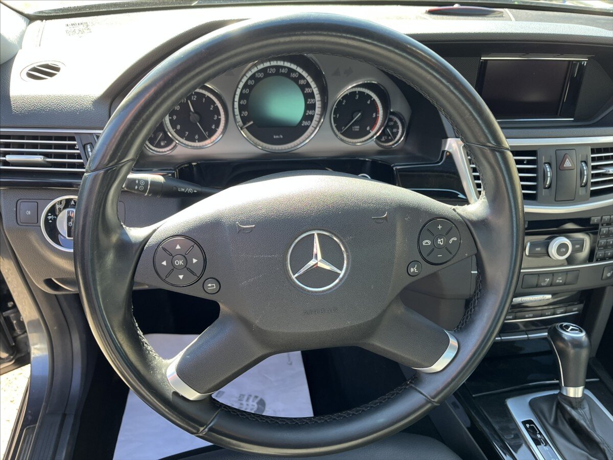 Mercedes-Benz Třídy E Sedan / Limuzína 2,1 l 100 kw