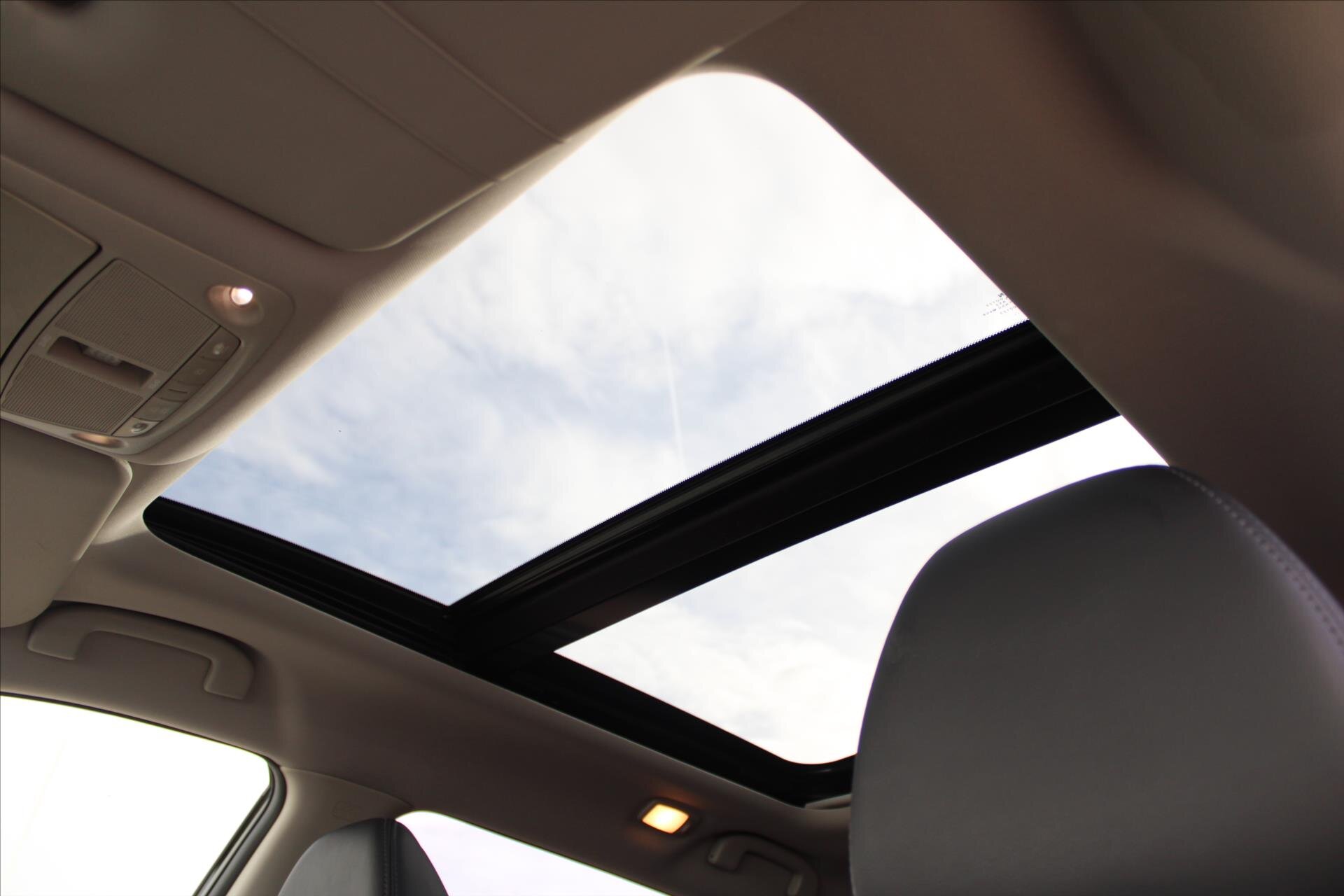 Nissan X-Trail SUV 1,6 l 96 kw