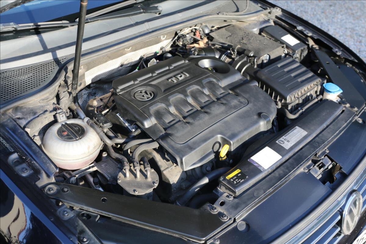 Volkswagen Passat Sedan 2,0 l 110 kw