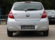 Hyundai i20 6