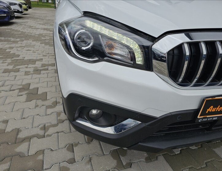 Suzuki SX4 S-Cross Hatchback 1,4 l 103 kw