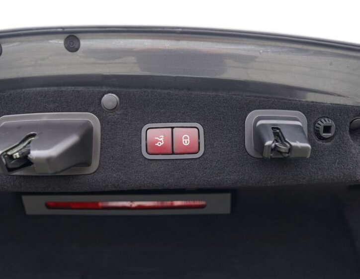 Mercedes-Benz Třídy S Sedan / Limuzína 4,0 l 345 kw