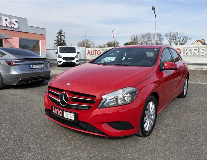 Mercedes-Benz Třídy A Hatchback 1,6 l 90 kw