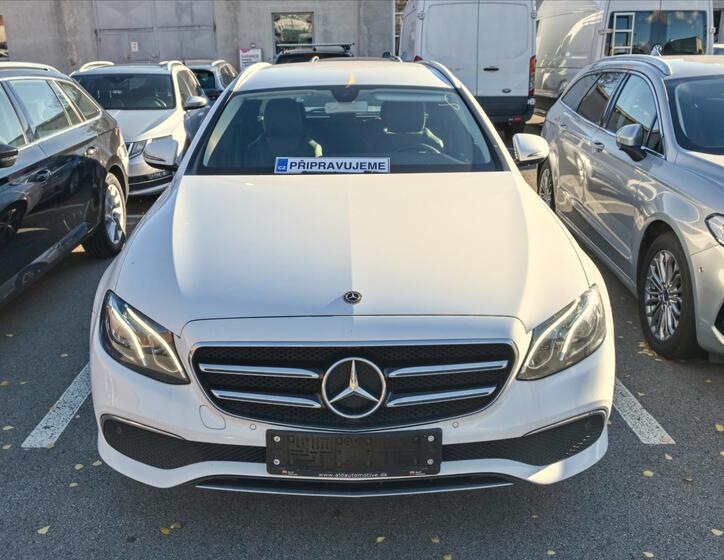 Mercedes-Benz Třídy E 1