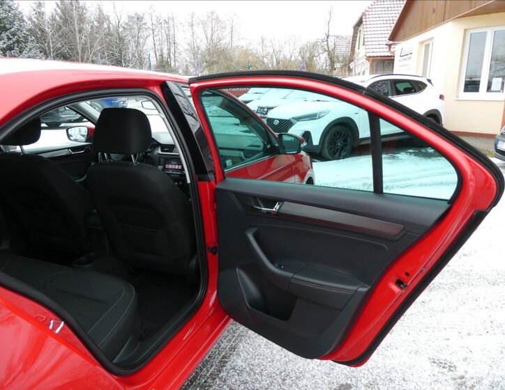 Škoda Rapid Sedan 999,0 81 kw