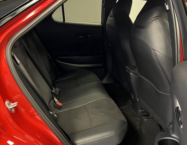 Toyota C-HR Hatchback 2,0 l 112 kw