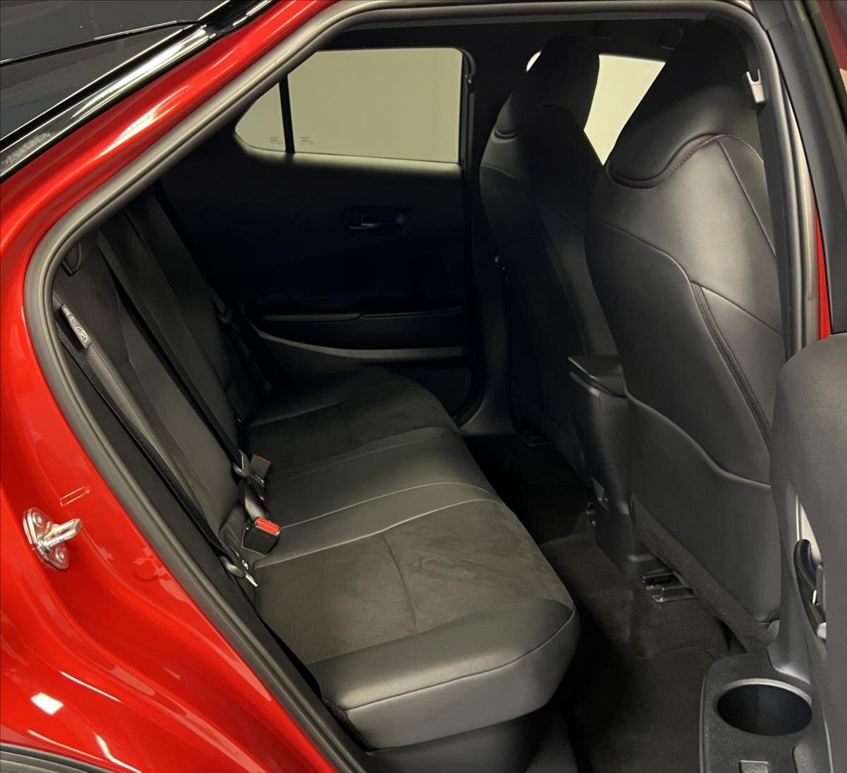 Toyota C-HR Hatchback 2,0 l 112 kw