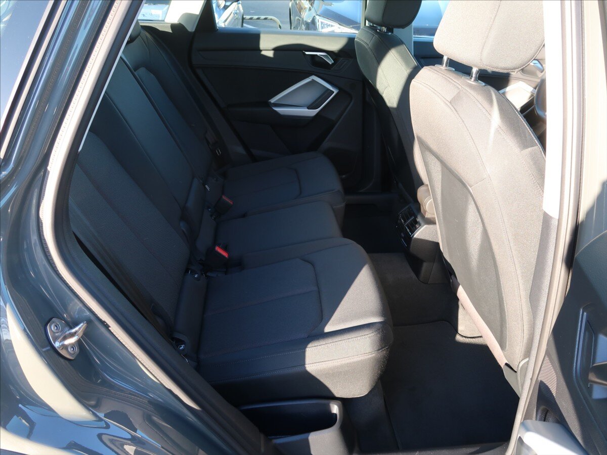 Audi Q3 SUV / Terénní 2,0 l 110 kw