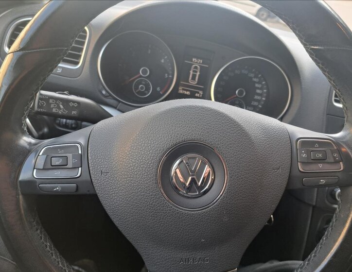 Volkswagen Golf Kombi 1,6 l 77 kw