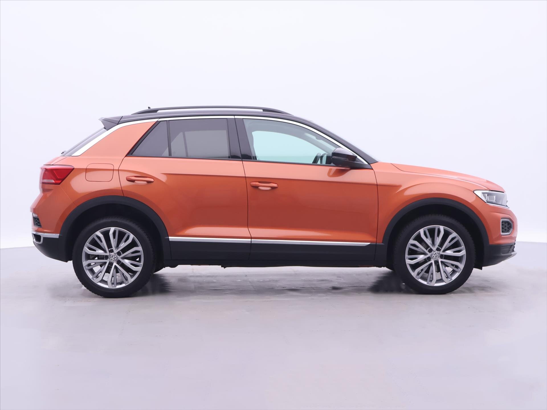 Volkswagen T-Roc SUV / Terénní 1,5 l 110 kw