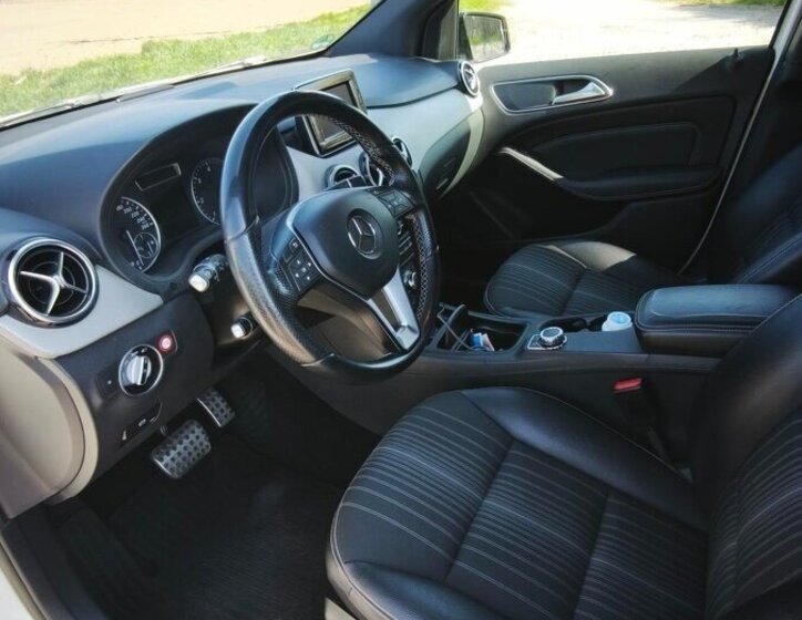 Mercedes-Benz AMG One SUV / Terénní 0,0 125 kw