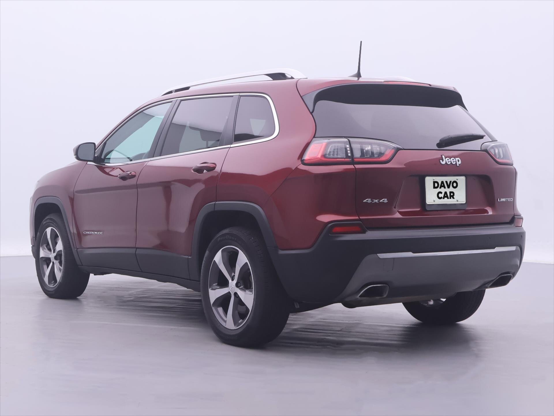 Jeep Cherokee SUV 3,2 l 200 kw
