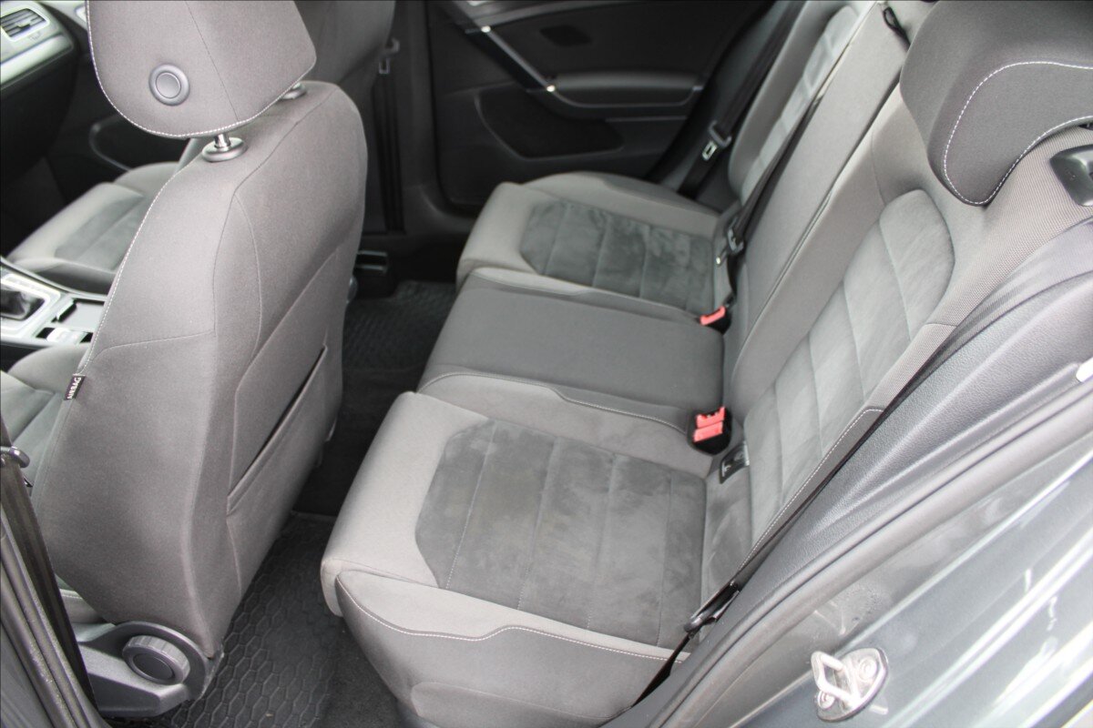 Volkswagen Golf Kombi 1,5 l 96 kw