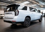 Chevrolet Suburban SUV 6,2 l 313 kw