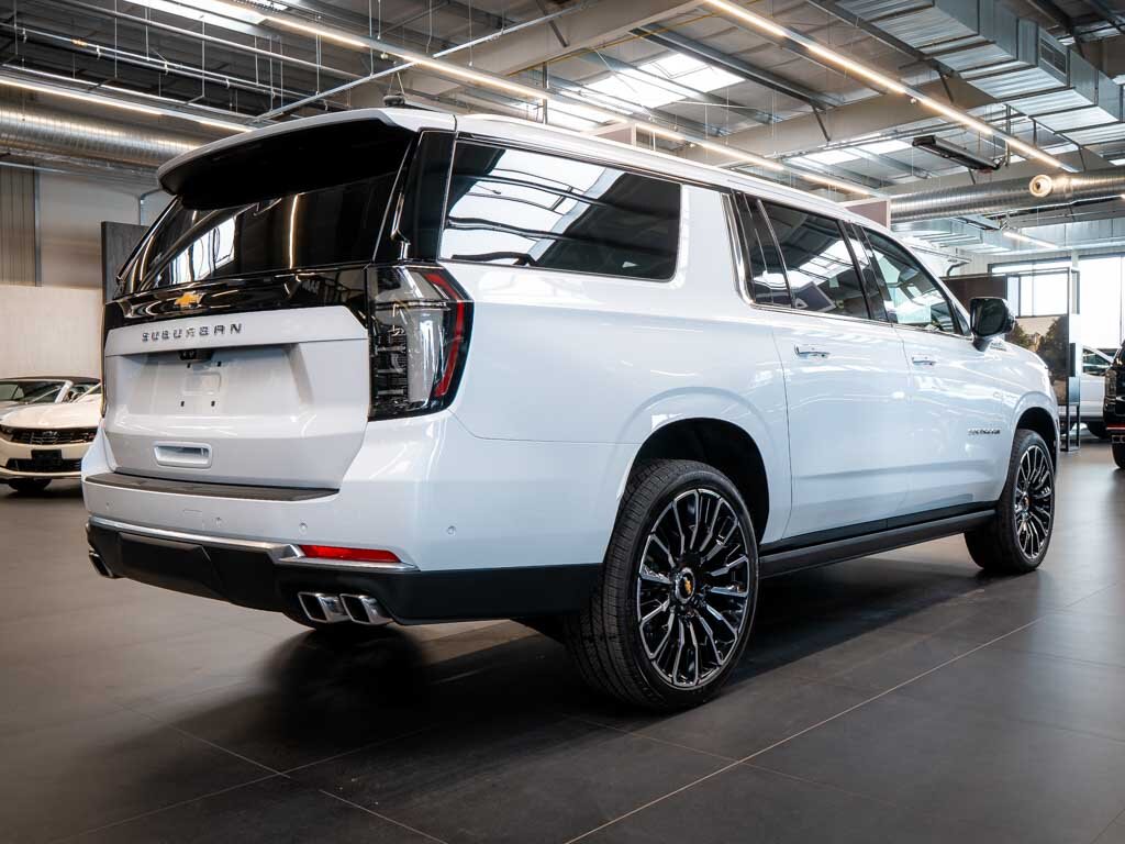 Chevrolet Suburban SUV 6,2 l 313 kw