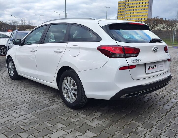 Hyundai i30 Kombi 998,0 88 kw