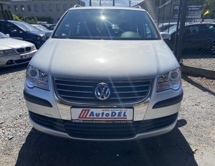 Volkswagen Touran 10