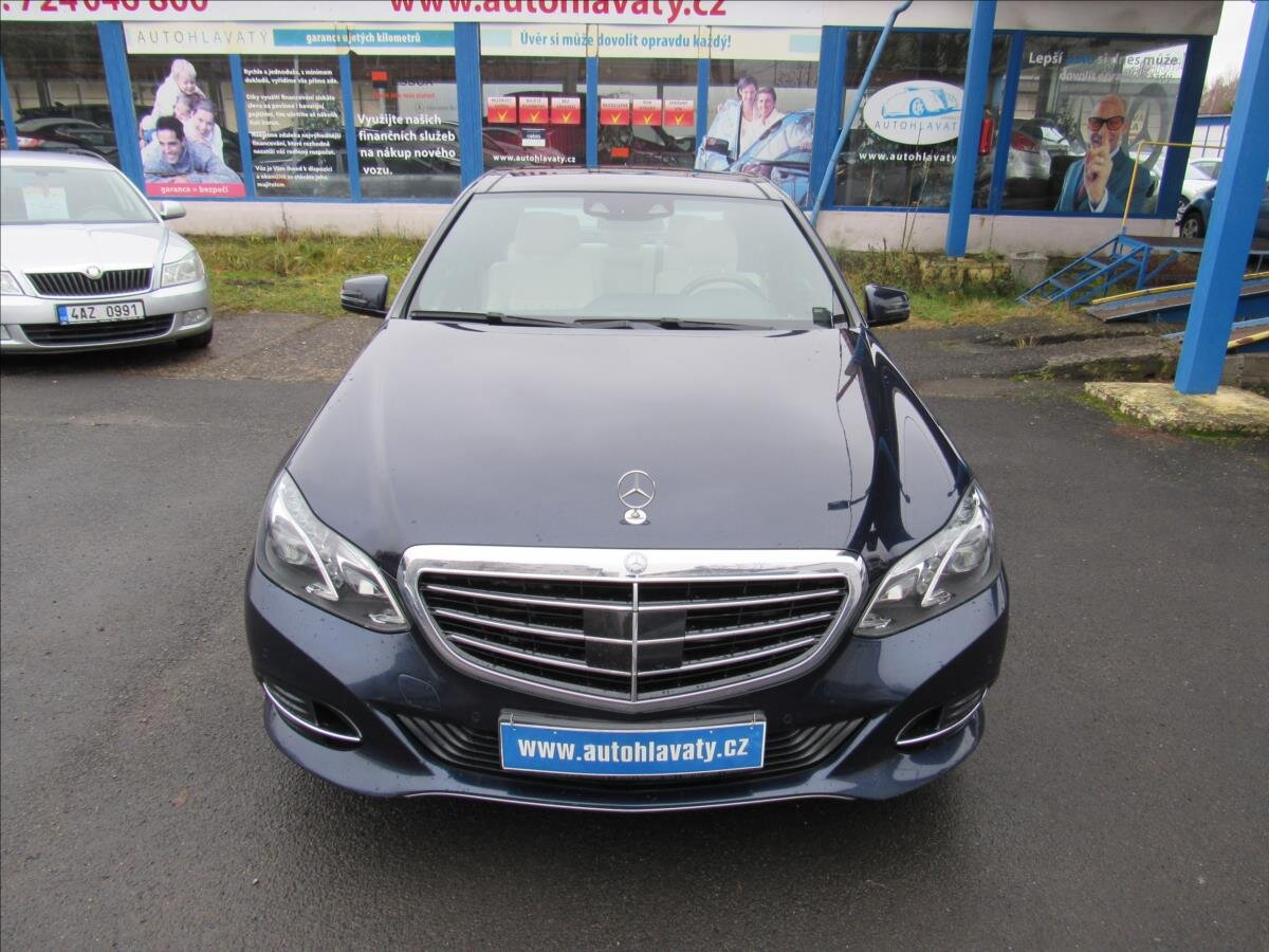 Mercedes-Benz Třídy E Sedan / Limuzína 3,0 l 190 kw