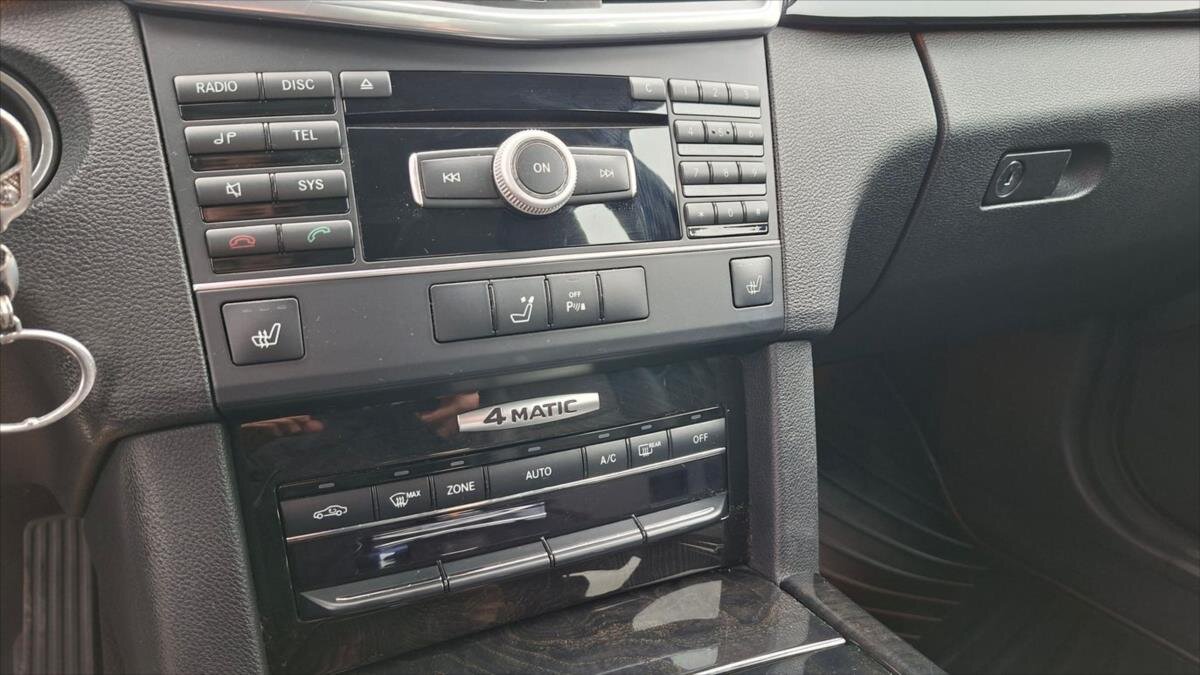 Mercedes-Benz Třídy E Sedan / Limuzína 3,0 l 170 kw