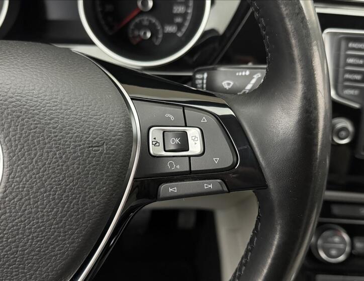 Volkswagen Touran 11