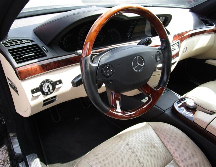 Mercedes-Benz Třídy S Sedan / Limuzína 4,0 l 235 kw