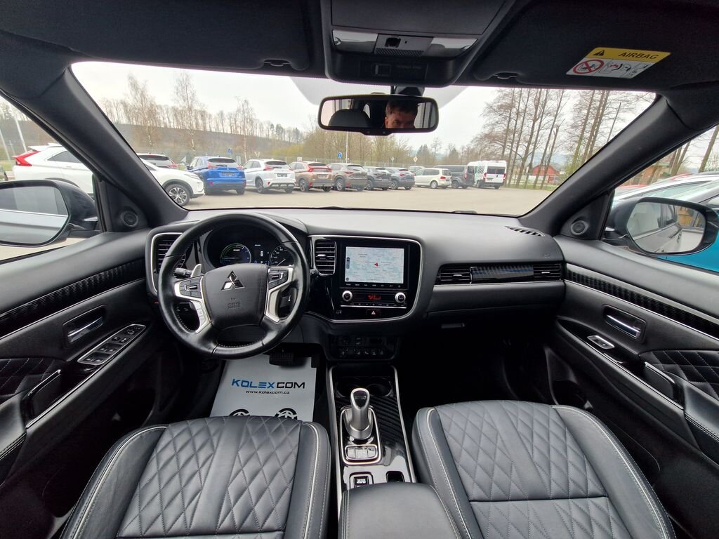 Mitsubishi Outlander SUV / Terénní 2,4 l 165 kw