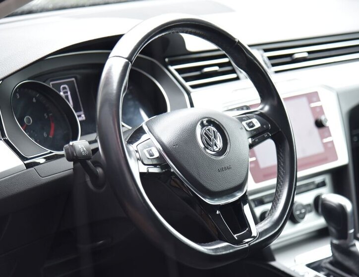 Volkswagen Passat Kombi 2,0 l 110 kw