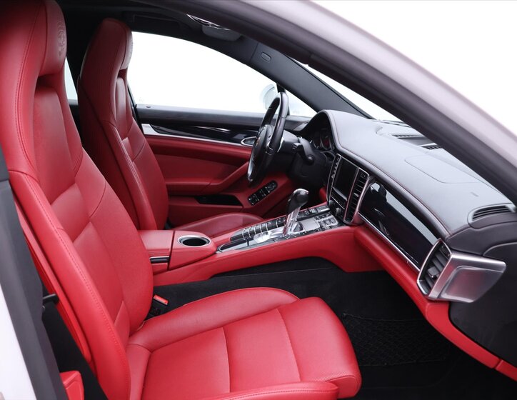 Porsche Panamera 15