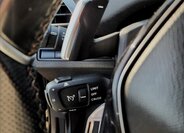 Peugeot 3008 SUV 1,6 l 133 kw